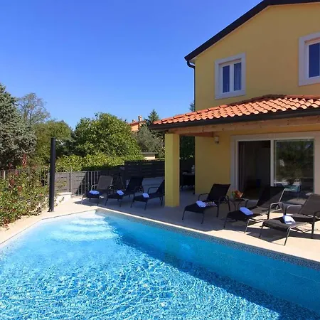 别墅 Beautiful Ii With Pool Near The Aquapark In Porec *