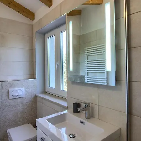 Villa Beautiful Ii With Pool Near The Aquapark In Porec *